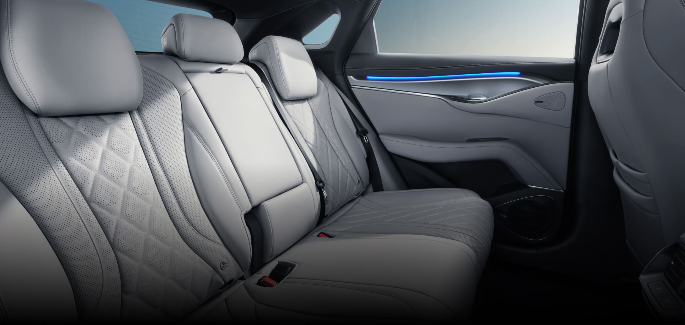 BYD sealion7 여유로운 뒷좌석